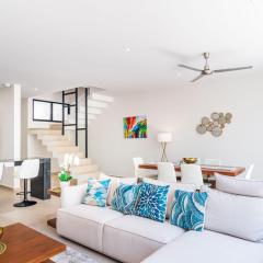 Entire House- 3BR with Private Roof Top Deck