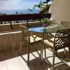 Modern Apartment with Sea Views and Fast Fiber Wifi