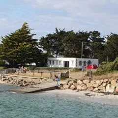 villa les pieds dans l eau
