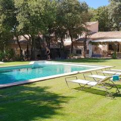 Villa de 4 chambres avec piscine privee jardin clos et wifi a Orange