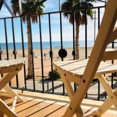 AR27-2 Apartamento en primera línea del mar