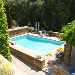 Villa spacieuse en campagne près de La Garde-Freinet avec piscine