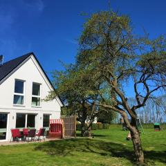 Ferienhaus Sommersonne, Hof zur Sonnenseite Fehmarn, 4 Sterne