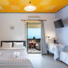 One Private Studio with stunning full sea view, shared pool and Ac