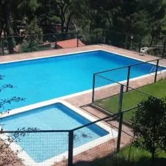 La Casita de Noe con vista al Pantano de San Juan