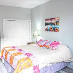 The Jypsy Inn / Muskoka