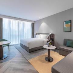 Holiday Inn Xi'an Chanba by IHG-Near Xi'an International Convention Exhibition Center and Shopping mall and The Romantic show of Xi'an-Free Luggage Storage-English Service