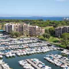Cannes Marina suite vue mer