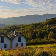 Domki Na Skale z widokiem na panoramę Karkonoszy