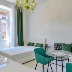 Collins Emerald Center