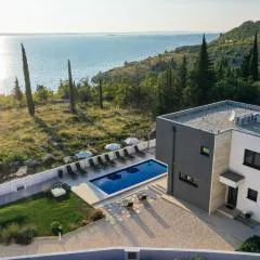 Royal Promons - heated pool