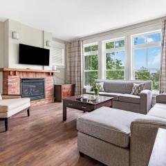Blue Mountain Getaway Located on Golf Course