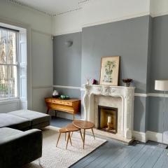 Grand & Graceful One Bed Flat in Clifton Village