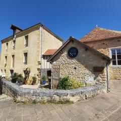 Gîte du Moulin de Barutel Mamers,Petite maison avec 1 chambre idéale couple,SPA et Soins sur réservation