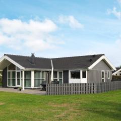 7 person holiday home in Hadsund