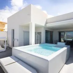 Pool Jacuzzi Home of Tulio