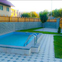Green Garden Garni