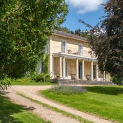 Henge Estate - Restored Manor House, up to 11 en-suite bedrooms