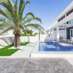 Casa Bos Dolphin Pool Jacuzzi 6p