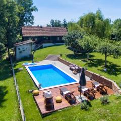 Cozy Home In Kupljenovo With Heated Swimming Pool