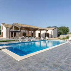 Awesome Home In Ragusa With Wifi