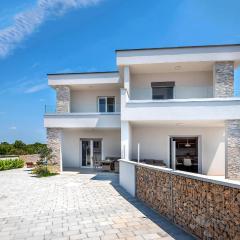Nice Home In Sibenik With 4 Bedrooms, Wifi And Outdoor Swimming Pool