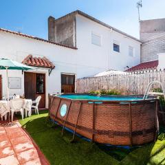 Awesome Home In Cuevas Del Campo With 2 Bedrooms And Wifi