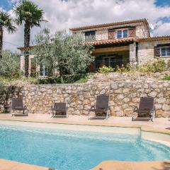 Nice Home In Fayence With 5 Bedrooms, Wifi And Outdoor Swimming Pool