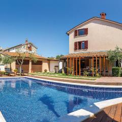 Cozy Home In Pula With Outdoor Swimming Pool