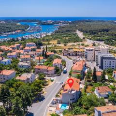 5 Bedroom Beautiful Home In Pula