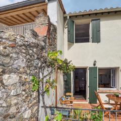 Amazing Home In Ceret With Wifi
