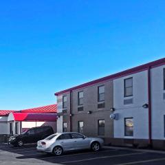 Econo Lodge Truman Inn