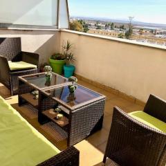 GATU PREMIUM Ático Parra, parking, piscina común, terraza, wifi , " Preferente mayores de 25 años y familias "