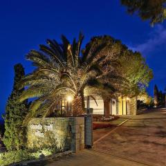 Holiday home with a private pool in Elounda