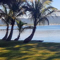 Casa na Praia Mole de Frente para Lagoa da Conceição - Paraíso - Pé na Areia - Condominio Privativo
