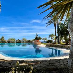 Bayview, Benalmádena - Luxurious home with views, garden, community pool and a padel court
