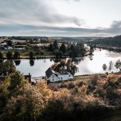 La Maison au Bord du Lac