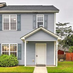 Havelock Townhome with Patio about 8 Miles to River