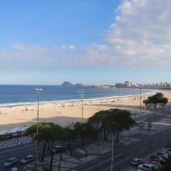 Clássico em Copacabana - Vista para a praia - ATL702