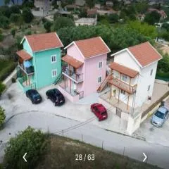 ΣΑΡΑΝΤΗΣ ΜΑΡΚΌΠΟΥΛΟς