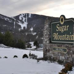 Handsome 2BR Condo with Gorgeous Views in Sugar Mountain! condo