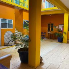ホステル シポリテ アルテアガ（Hostal Zipolite Arteaga）