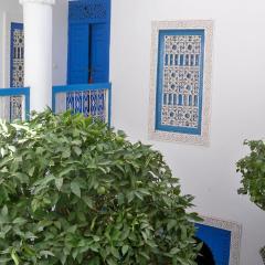 Dar Sarah-Marrakech, riad authentique idéalement situé.