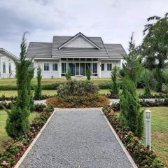 Baan Klang Khao Mountain Viewบ้านกลางเขา เมาเทนวิว