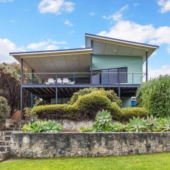 Beachside at Margaret River - Spacious Family Beach House in Exclusive Prevelly Location