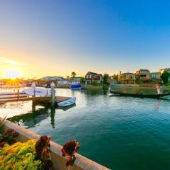 Canalfront Charmer