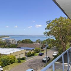 Adriana, 6/83-85 Ronald Avenue