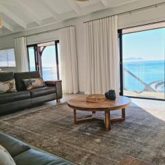 The Anchor, Luxury living for 2 with sea view and Jacuzzi