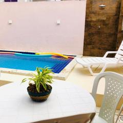 Dúplex em Porto Seguro com piscina a 8 minutos das praias