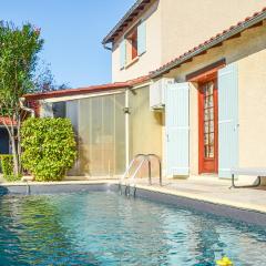 Awesome Home In Bergerac With 3 Bedrooms, Wifi And Outdoor Swimming Pool